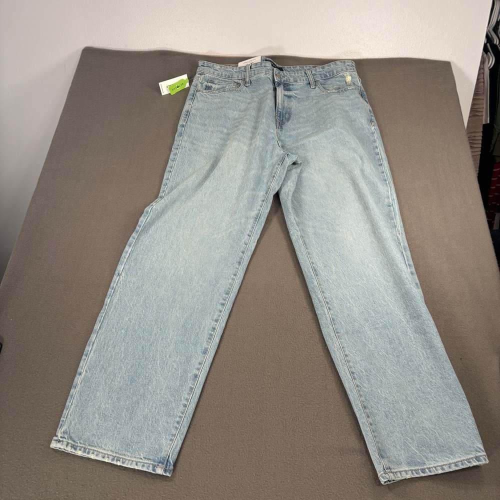 Aeropostale Loose Straight Jeans Mens Size 38x32 Light Wash Blue Denim NEW